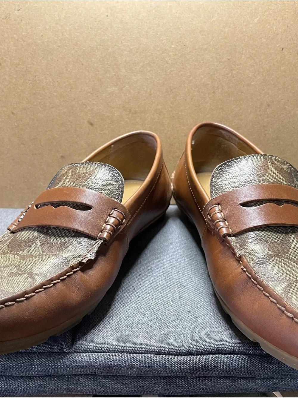 Coach elegant loafers